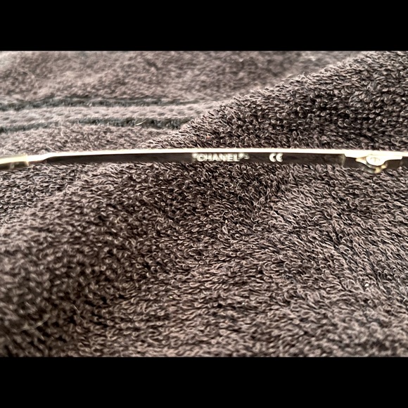 Chanel pink pearl sunglasses - Picture 3 of 6